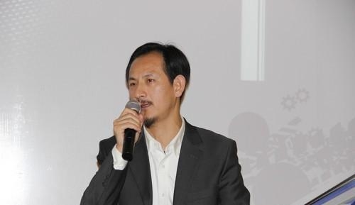 深圳市百分之百數(shù)碼科技有限公司董事長徐國祥。 
