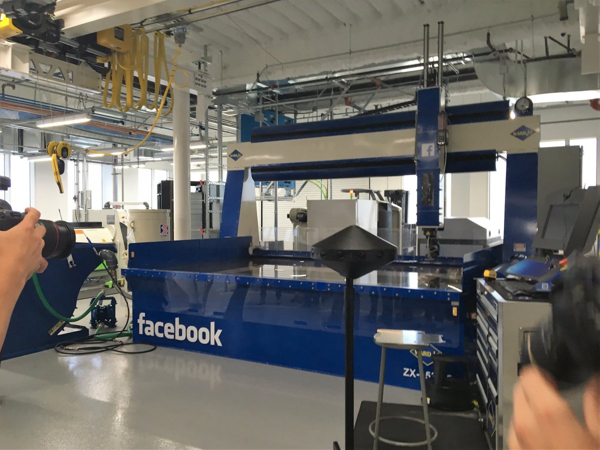 Area 404：Facebook 對未來(lái)的野心都集中在這個(gè)神秘實(shí)驗室 